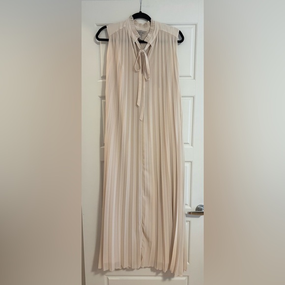 PRE-OWNED Bundle of 32 pieces of clothes | Size M | NON-NEGOTIABLE - Picture 12 of 16